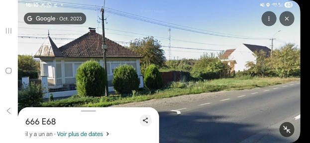 Casă familială mobilată pe două nivele locuibilă imediat.