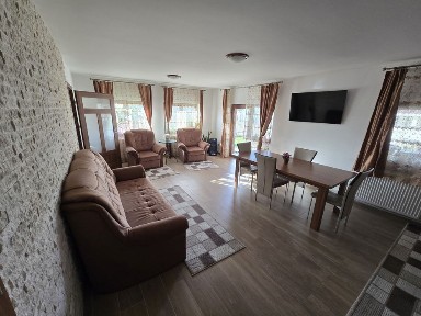 Casa modernă cu etaj în Frumușeni - 202 mp, mobilată și utilată