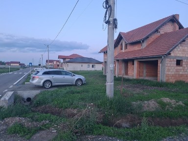 Casa la rosu in Sagu, 505 mp teren.