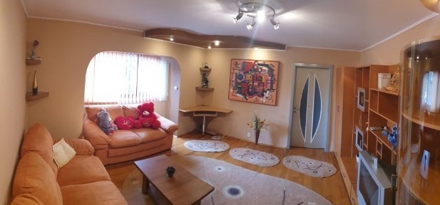 Închiriez apartament 2 camere Micalaca zona 100