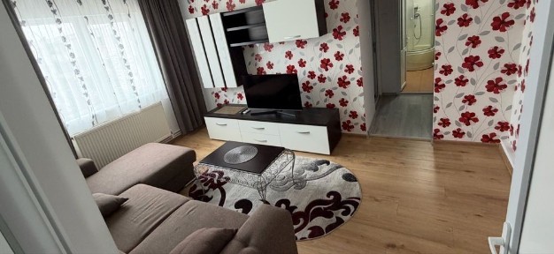 se vinde apartament etaj4/4,complet mobilat si utilat
