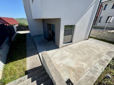 Casa individuala finisată cu CF în Dezmir