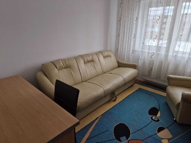 Apartament 3 camere de inchiriat in cart. Obcini