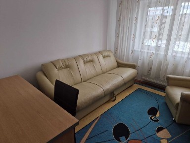 Apartament 3 camere de inchiriat in cart. Obcini