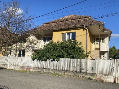 Vand casa urgent ! Casa de vanzare!