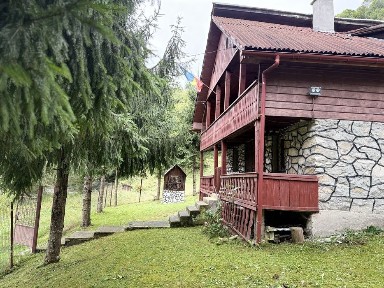 Cabana de vanzare / Casa de vacanta de vanzare