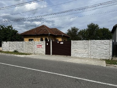 Casa de renovat+teren 1000mp in Arcani (sat Câmpofeni)