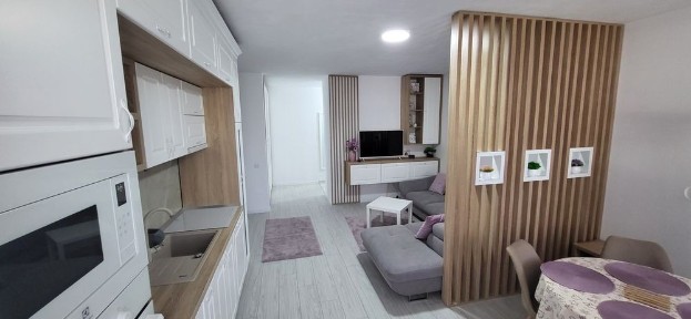 Inchiriez apartament