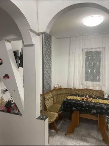 Apartament cu 4 camere