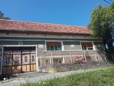 Casa Garnic de vanzare