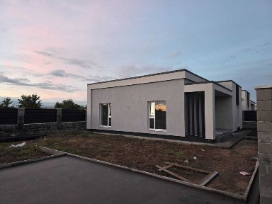 Vand casa Isalnita