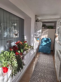ZONA CENTRALA-DE VANZARE 2 camere,avantaje multiple,renovat,balcon construit,centrală proprie