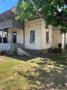 Vand casa În Târgu Jiu