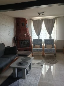 Vând sau schimb casă în Clocociov str Boiangiului nr 13P5