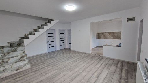 PROPRIETAR-vând casă nouă P+M finalizată la cheie, cu finisaje de lux
