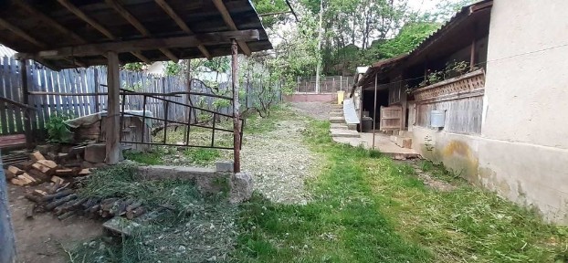 Casă de vanzare județul Buzău, sat Bâscenii de Sus