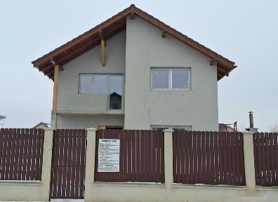 Vînd Vilă, 5 cam. în Hărman, la GRI, lîngă str. asfaltată, Privat.