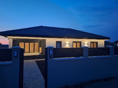 Casă individuală SMART, IZVOR, 178 m2, 5 camere, terasă acoperită, proprietar