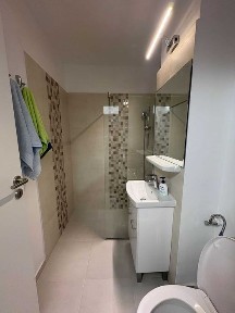 Persoana fizica, inchiriez apartament cu 3 camere, zona Centru, situat in Alba Iulia