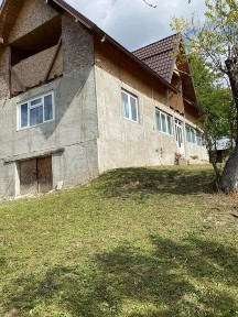 Casa de vanzare in comuna iedera