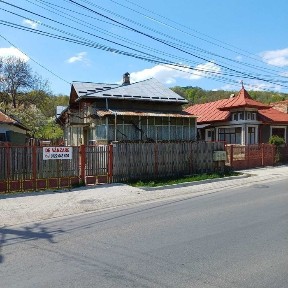 Casă de vânzare cu teren generos - Miculești, Pucioasa