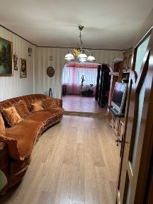 Vand apartament 4 camere Radu negru
