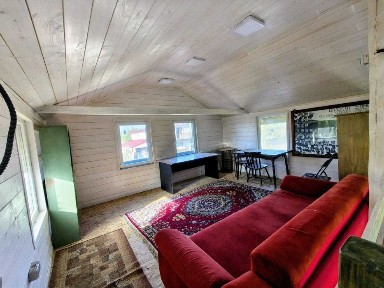 Cabană de închiriat cu spațiu atelier