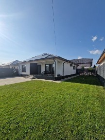 Casa moderna de vanzare, Isalnita,90MP util + 30MP doua terase,curte spatioasa, panouri fotovoltaice