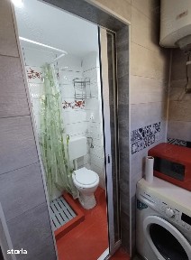 Garsoniera in bloc stradal apropiere metrou titan