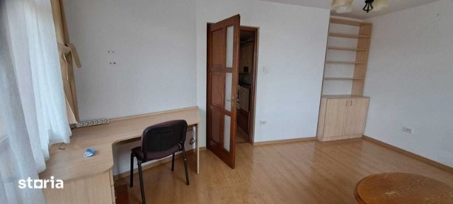 inchiriat apartament 3 camere 57mp, parcare, pe Vulturului-Baciu