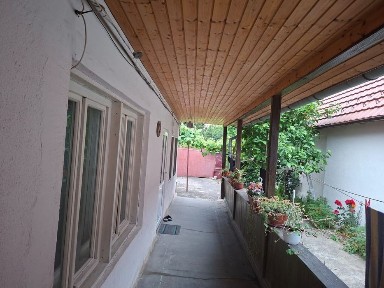 Casă de vânzare