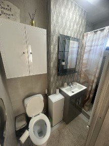 Proprietar vand apartament micro 19