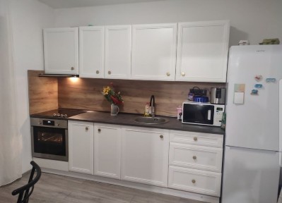 Vând casă Albota P+1E sub prețul unui apartament