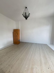Casa centrala, 4 camere + anexe