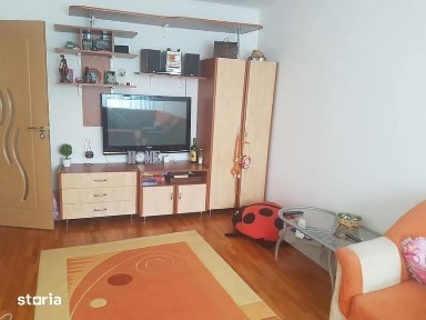 Proprietar inchiriez apartament 3 cam. Teiul Doamnei, sect 2