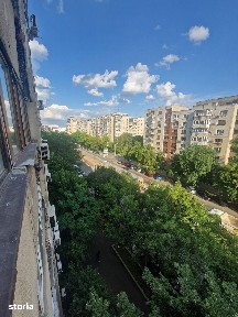 De vanzare - Apartament 3 camere - Tineretului