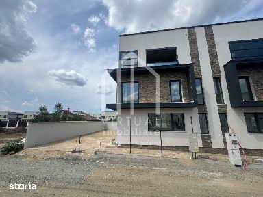 Casa de tip duplex, 4 camere, 127 mp + curte -Selimbar
