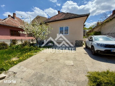 Casa zona centrala deschiderea la strada Alba Iulia benzinaria Mol