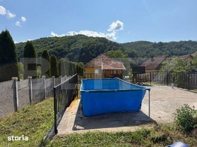 Casa de vanzare, teren generos, ideala pentru familie, Certeju de Sus