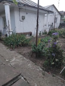 Vând casa Tecuci in Centru