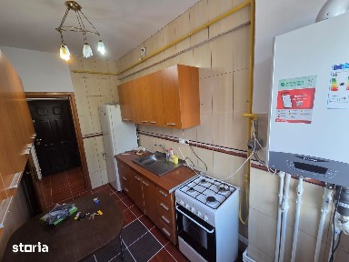 Inchiriez Apartament 2 camere str Babadag Zona foarte Buna