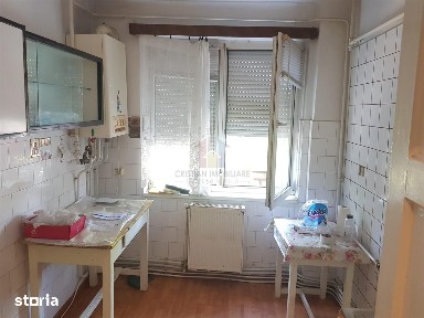 Apartament 2 camere, 2 balcoane, H.Botev, etaj 1