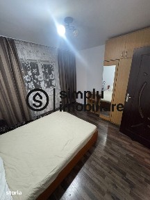 3 decomandate, etaj 3/4, centrala, 1 Mai - 400 Euro