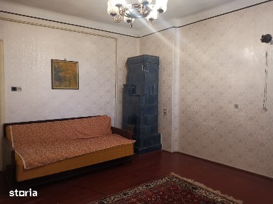 Apartament 4 camere, in vila, etaj 1, mobilat, centrala!
