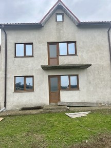 Casa la rosu Costinesti