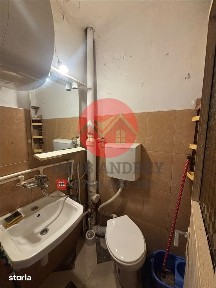 Garsoniera de vanzare, zona Politiei pret bun!