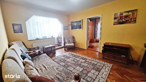 Piata Astra, apartament 2 camere la etajul 1, liber, 87000 euro