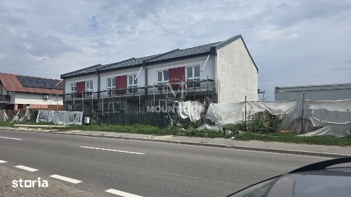 Casă tip Triplex 130 mp/utili, teren 156 mp,str. Lânii, Bartolomeu