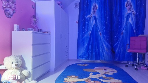 Casă cu piscină și mansardă, 740 mp teren
