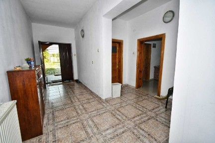 Particular - Casă de închiriat, zona Brestei, stradal